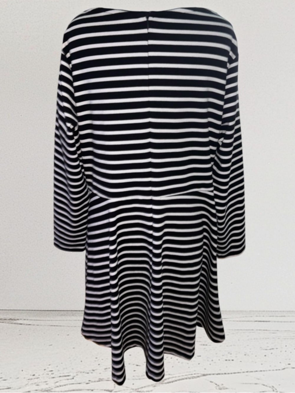 Old Navy Black & White Striped Fit&Flare Dress, P2P:23.5”, L:39.5” - Picture 5 of 9